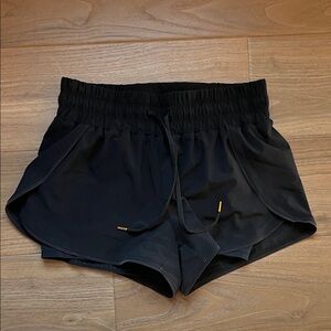 CRZ YOGA Women's Black Athletic Shorts